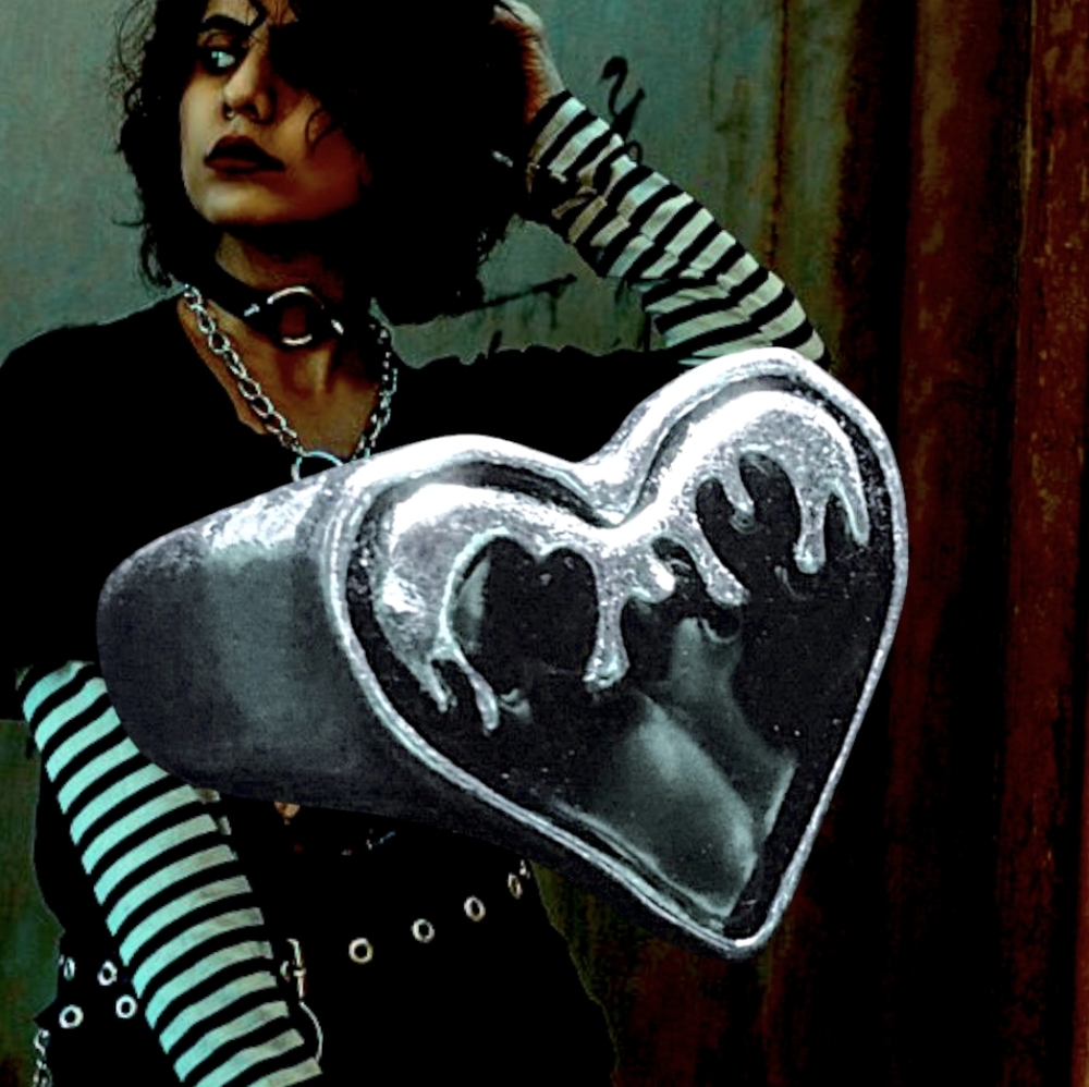 🖤NEW Goth Black Heart Dripping Silver Ring